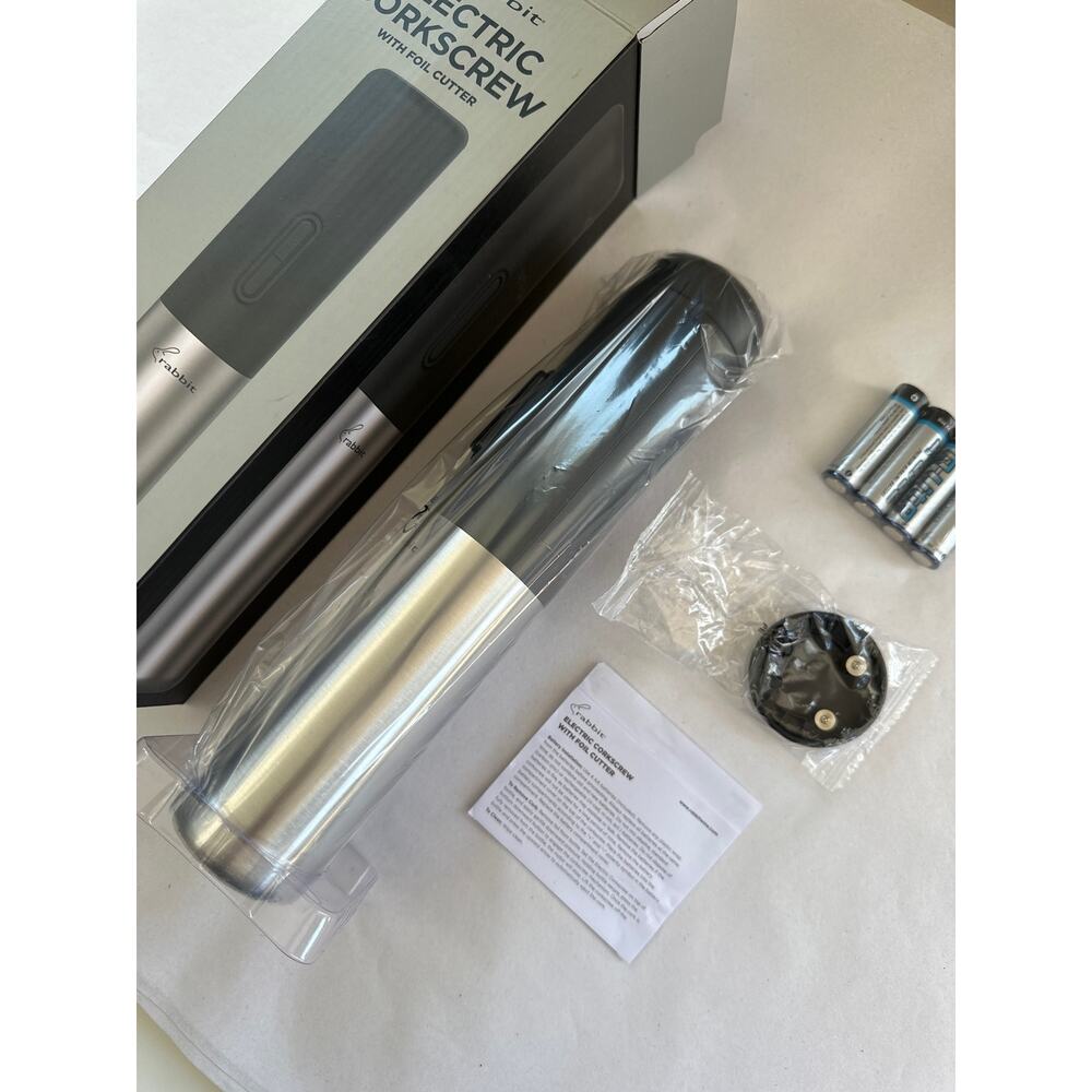 Rabbit Electric Corkscrew Wine Bottle Opener with Foil Cutter New in Open Box - Picture 5 of 7